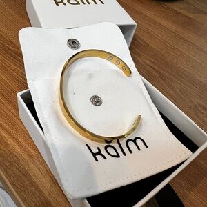 NIB Kalm Gold Magnetic Therapy Bracelet